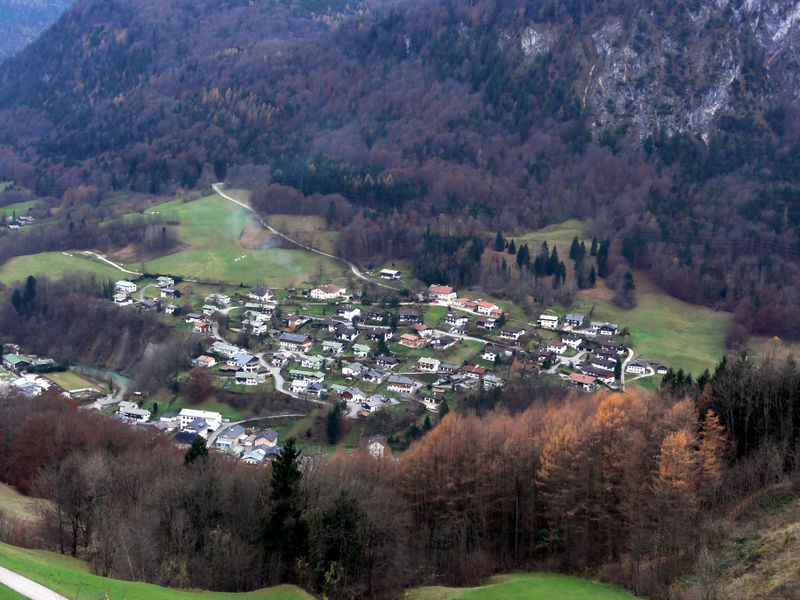 Datei:Marktschellenberg, Westteil des Ortes.jpg