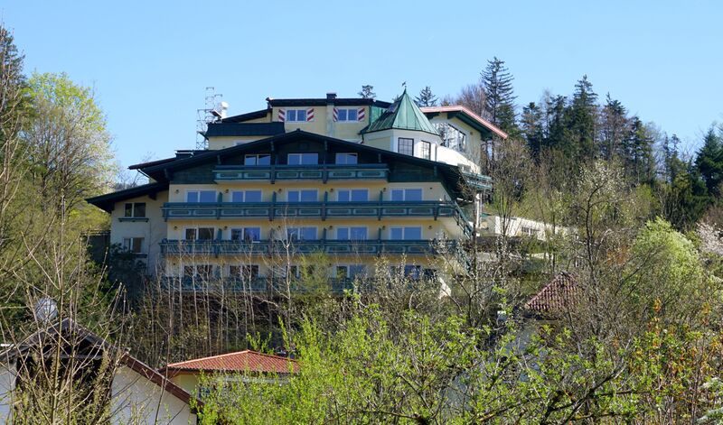 Datei:Hubertushof in Waidach.jpg