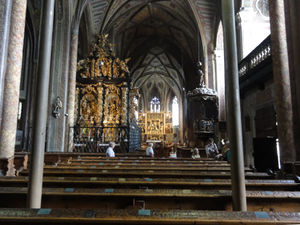 Wallfahrtskirche in St. Wolfgang, Innenansicht.jpg