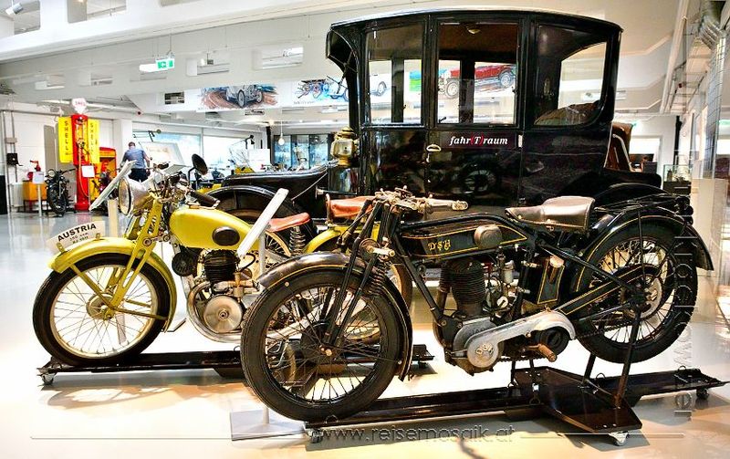 Datei:Österreichische Motorradgeschichte im fahrtraum Mattsee 04.JPG