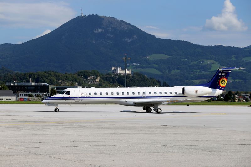 Datei:EU Gipfel Flugzeuge Tusk.jpg