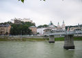 Mozartsteg mit Altstadtblick.JPG