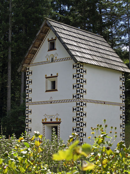 Datei:Getreidekasten Freilichtmuseum.jpg