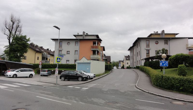 Datei:Pfarrhofgutweg (Hallein).jpg