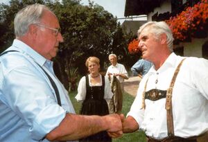 Kohl beim hauslbauer 1997.jpg
