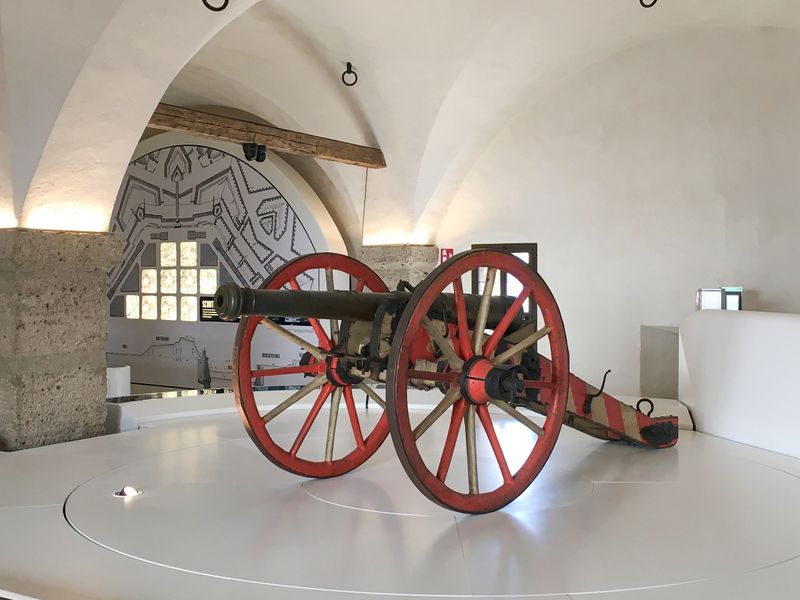 Datei:Festung Hohensalzburg Waffenmuseum 07.jpg