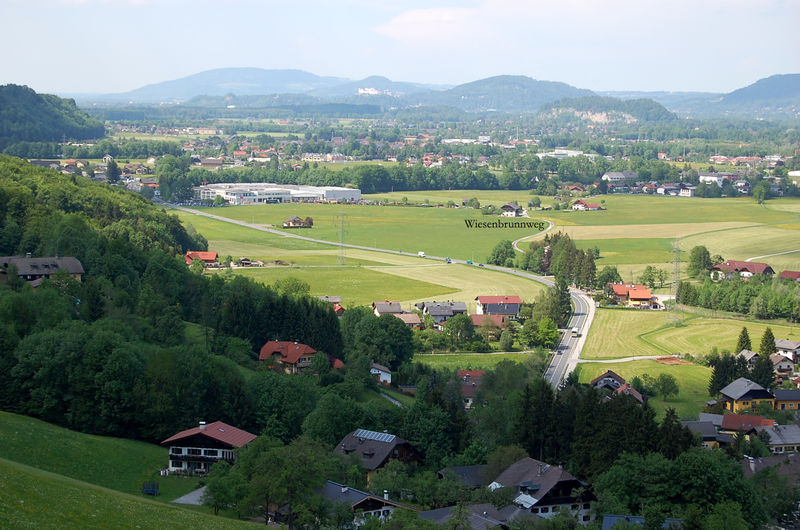 Datei:Wiesenbrunnweg (Hallein).jpg