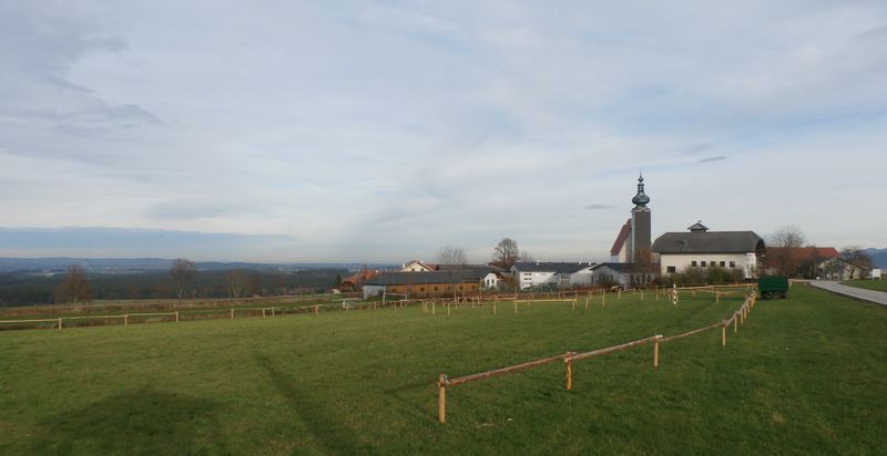 Datei:Weißenkirchen im Attergau.jpg
