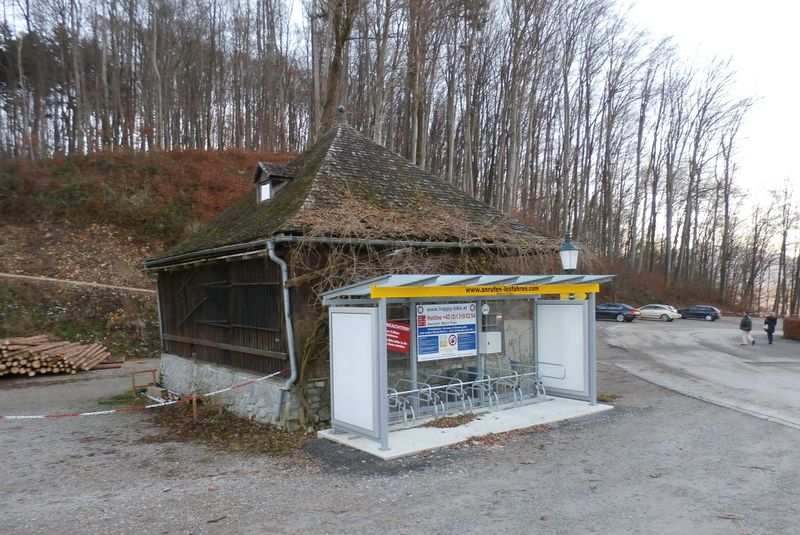 Datei:E-Bike-Station in Maria Plain.jpg