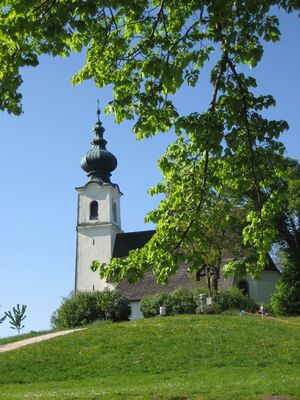 Johannishögl St. Johanneskirche Juli 2008 (2).jpg