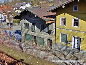 Lötschenparkplatz Neumarkt am Wallersee 09.jpg