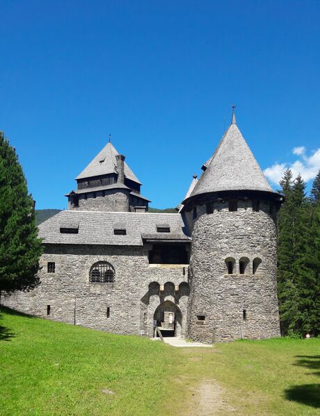 Datei:Burg Finstergrün 1 (36).jpg