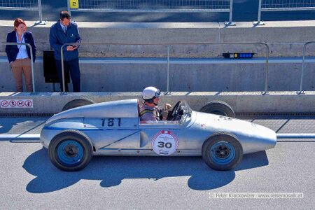2025 10 03 Legends Grand Prix Salzburgring Boxen 16.jpg