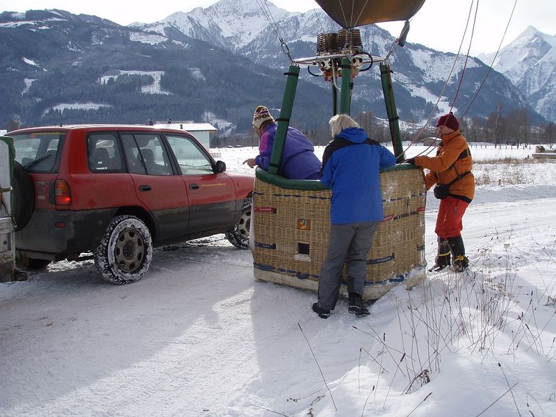 Datei:Ballon trophy jänner 2010.jpg
