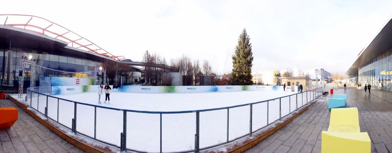 Datei:Eislaufplatz beim europark.jpg