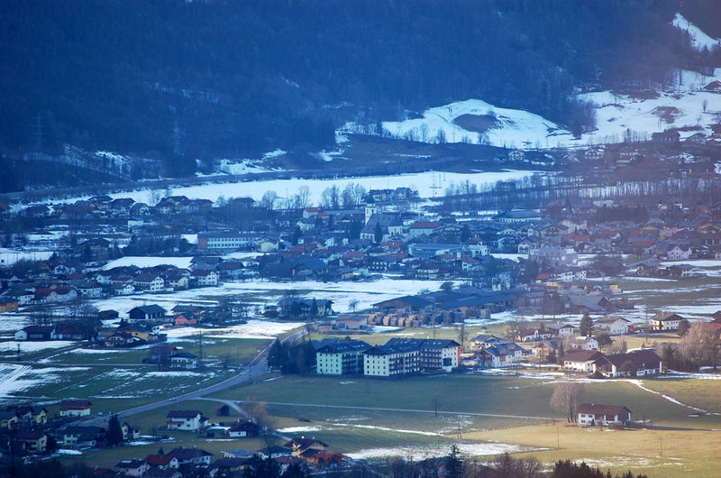 Datei:Kuchl Ortsblick.jpg