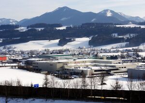 Firmenhallen von Windhager und Sony in Thalgau.jpg