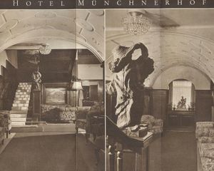 Muenchnerhof Vestibuel 1956.jpg