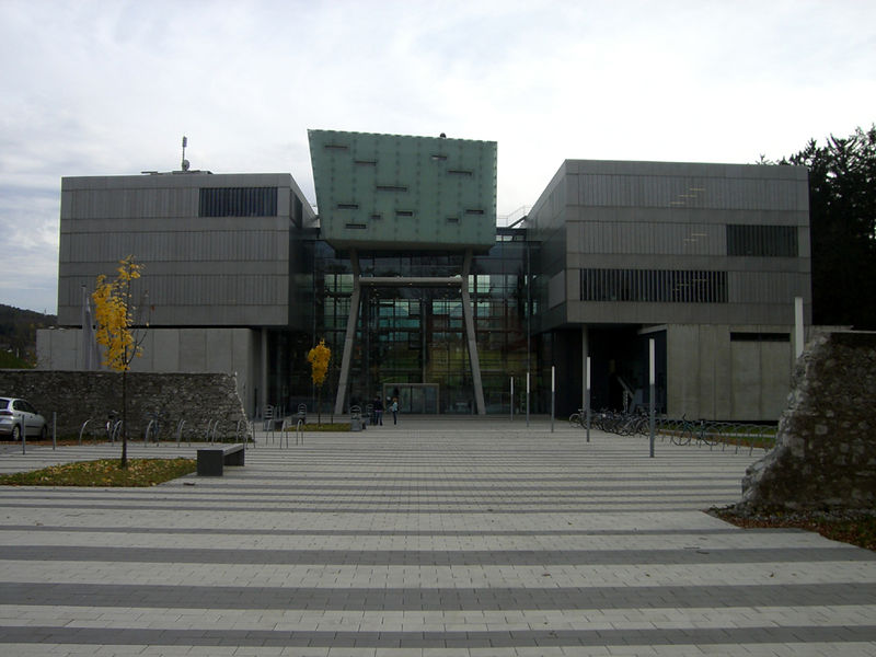 Datei:Fachhochschule Salzburg-Urstein (2008).jpg