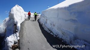 Großglockner Hochalpenstraße Schneeräumung 2021 105.jpg