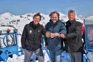 Großglockner Hochalpenstraße Schneeräumung 29 April 2015 18.jpg
