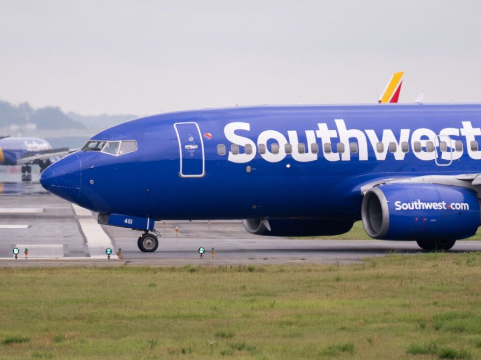 Zwei US-Flugbegleiter bei plötzlichem Sinkflug verletzt